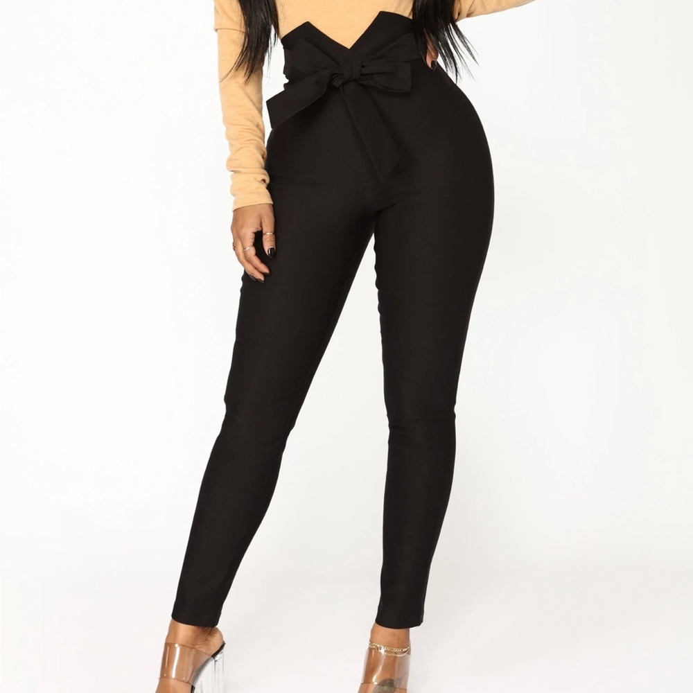 Fashion nova bundle 2 pairs black and white small nwt